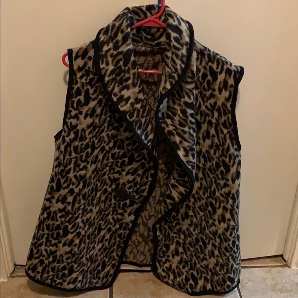 Fadivo Animal print vest